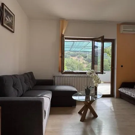 Jackie Apartman